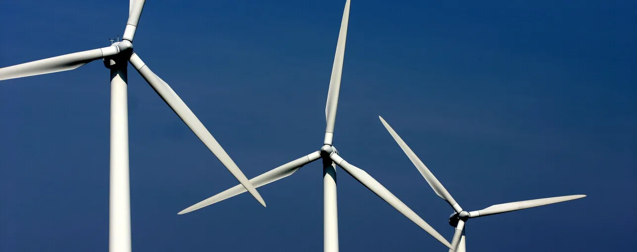 Refinancing twelve wind farms in Spain